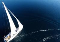 bateau à voile mât voile voilier elan 45 bateau à voile mer bleue